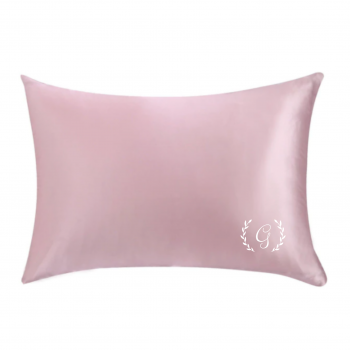 100% natūralus šilkinis pagalvės užvalkalas išsiuvinėtas inicialais (šviesiai rožinis)